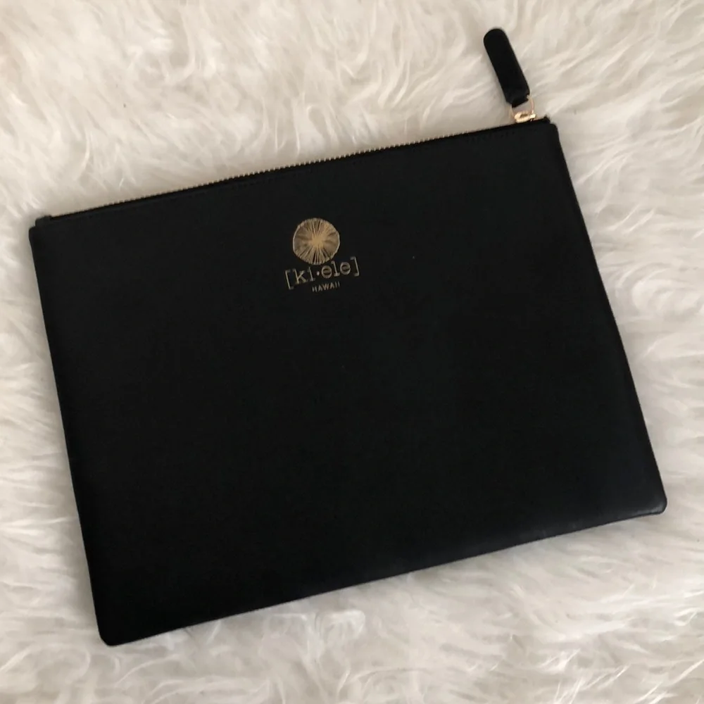 Like New Aloha Vibes Clutch - Picture 4 of 7